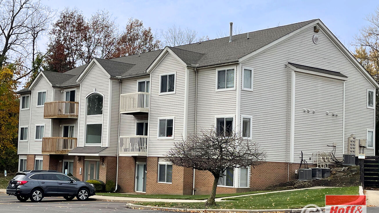 1424 Buckingham Gate Blvd, Cuyahoga Falls, OH 44221