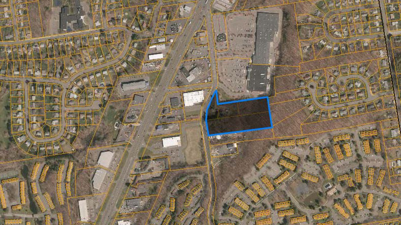 220 Kitts Ln, Newington, CT 06111