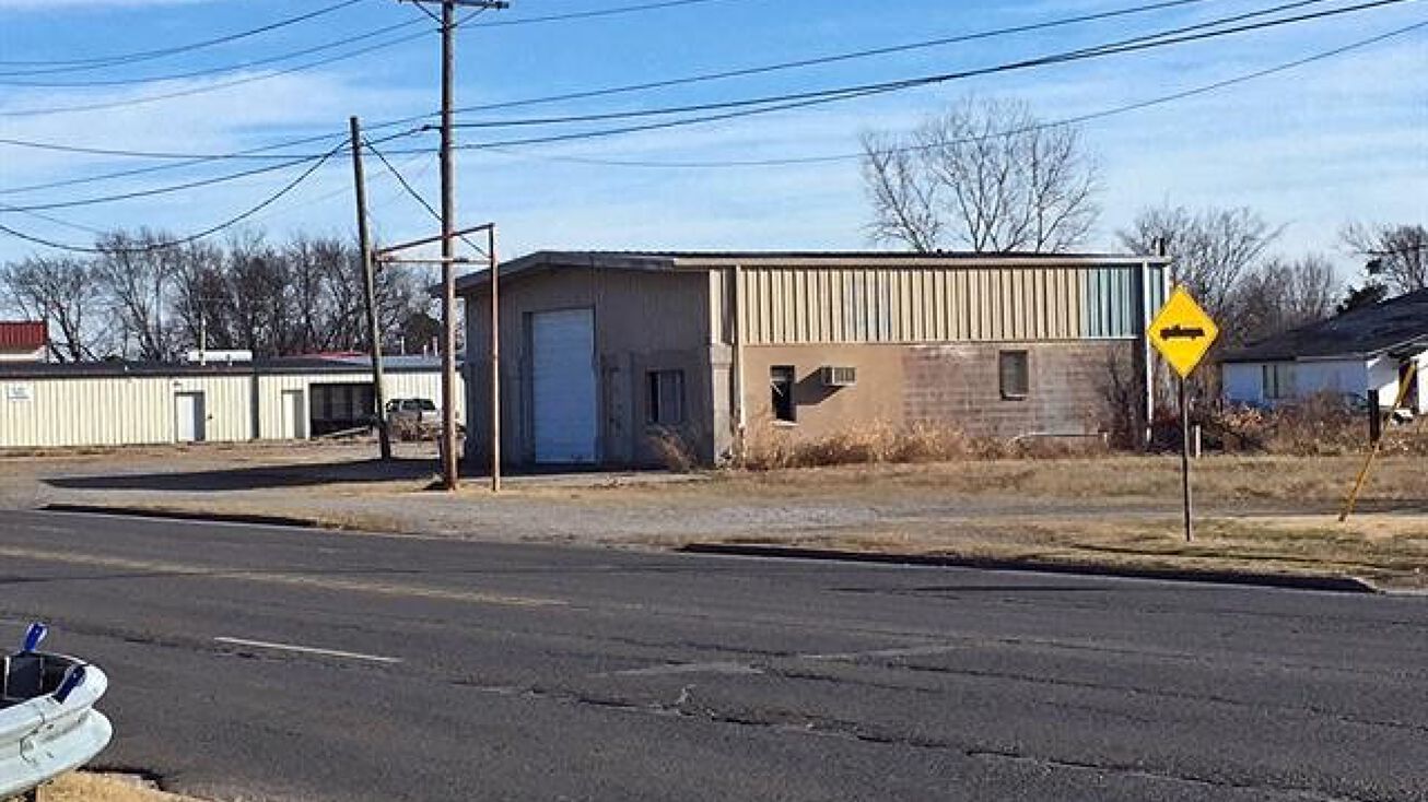 903 W Cherokee Street, Wagoner, OK 74467