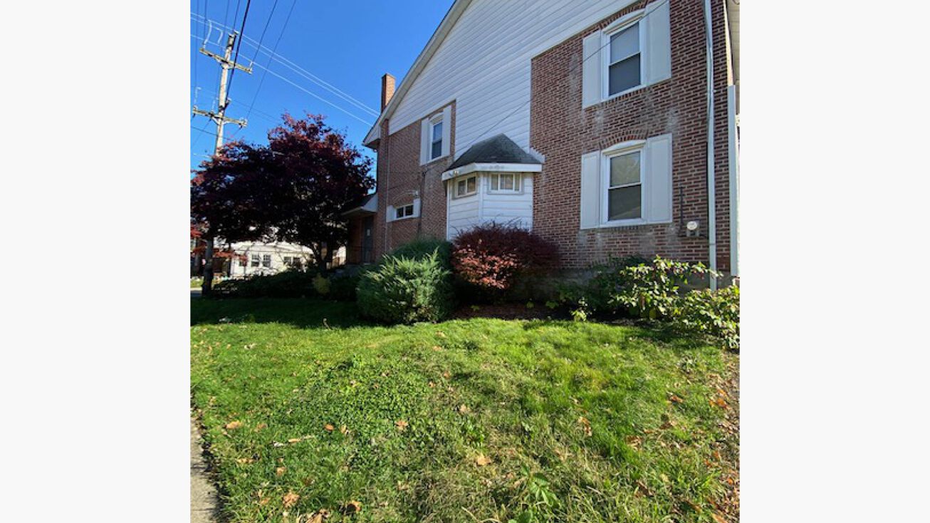 614 Clifton Ave, Collingdale, PA 19023