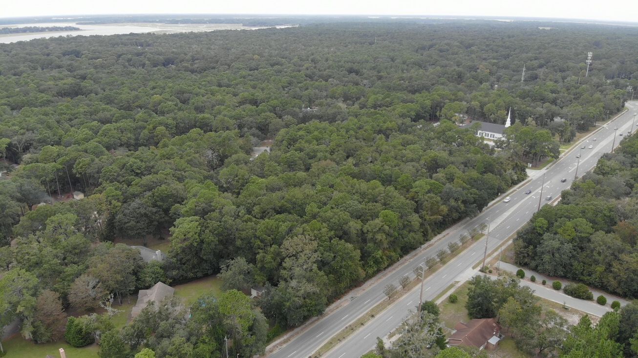 323 Sams Point Rd, Beaufort, SC 29907