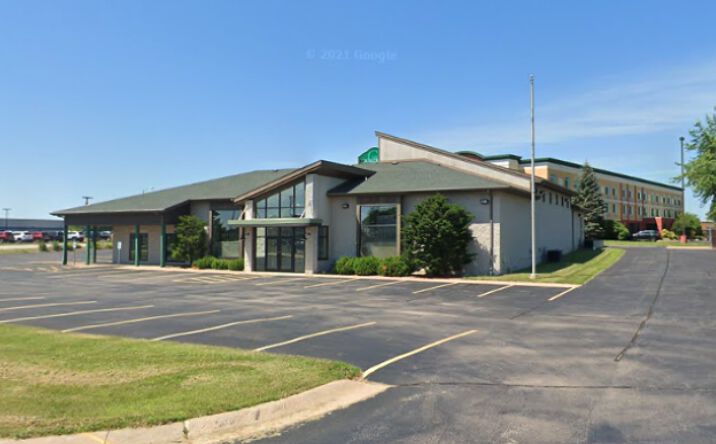Pictures of Retail property located at 200 N. Mall Dr, Appleton, WI 54913 for sales - image #1