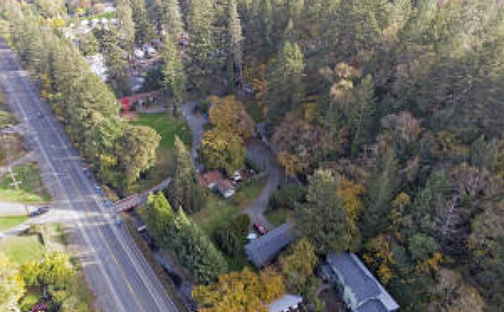 Pictures of Multifamily property located at 3251 Rogue River Hwy, Grants Pass, OR 97527 for sales - image #1