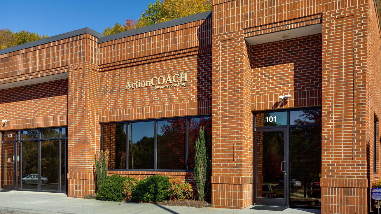 3820 N Elm St, Greensboro, NC 27455 Office Property for Sale Lake