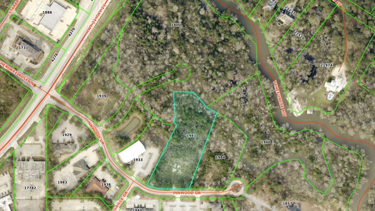 Innwood Dr, Covington, LA 70433