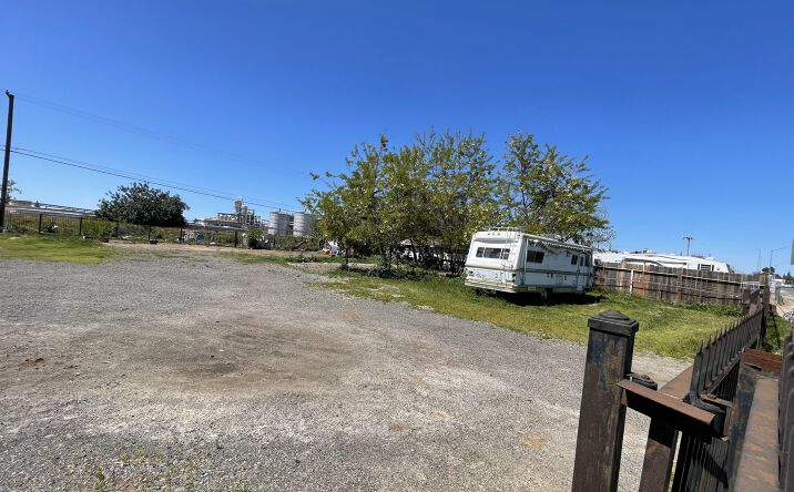 Pictures of Land property located at 5567 7th St, Keyes, CA 95328 for sales - image #1