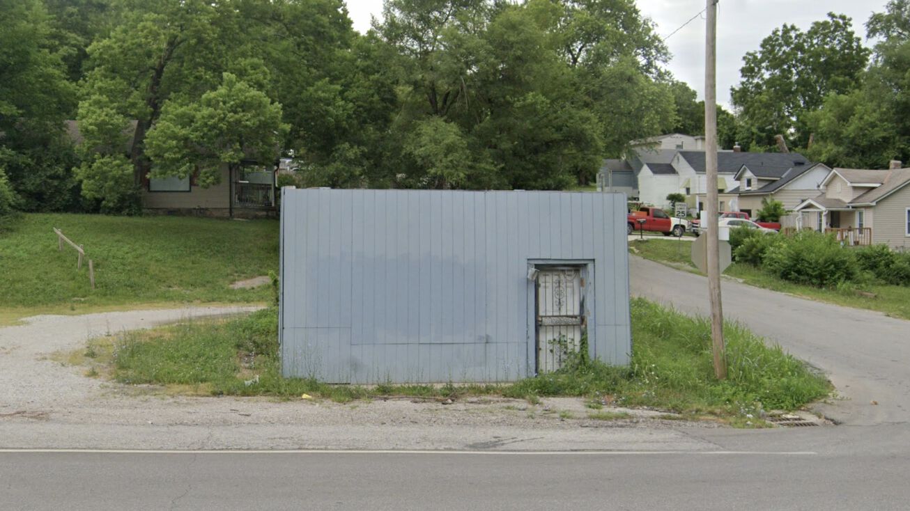 8325 Troost Ave, KCMO, MO 64131