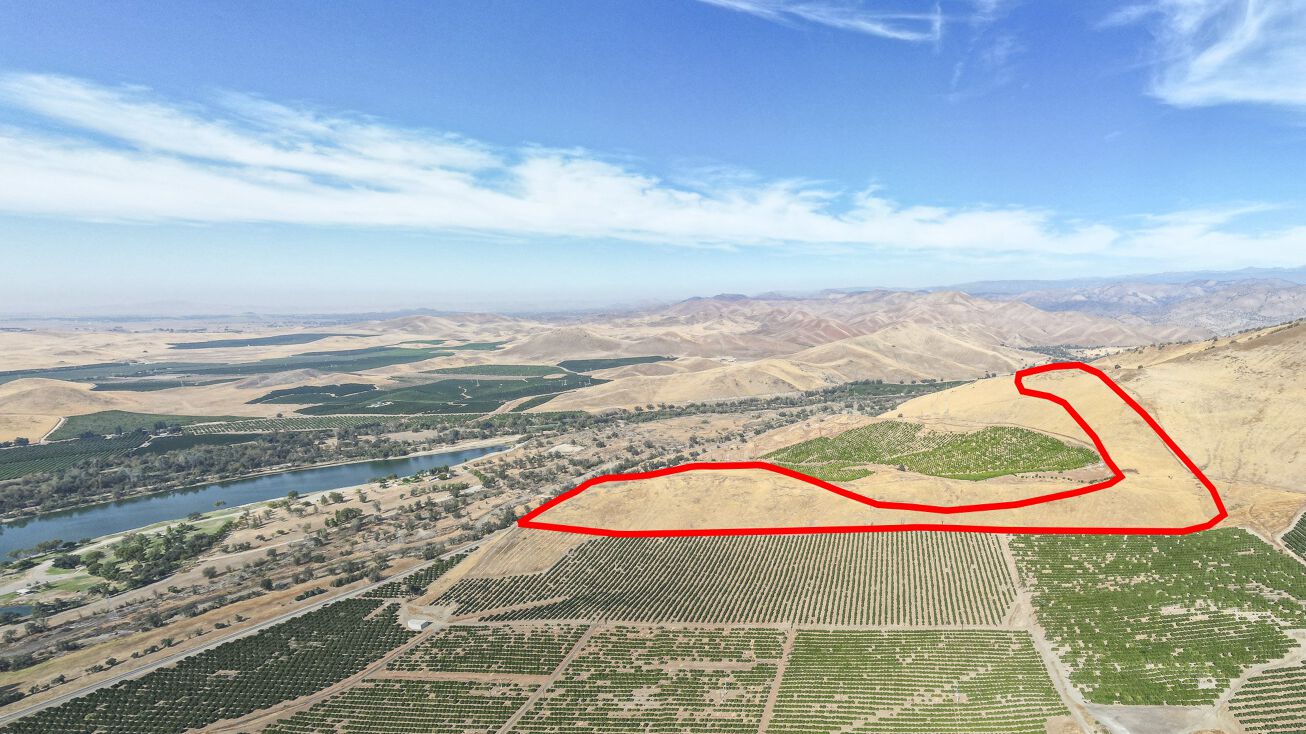N Piedra Rd, Sanger, CA 93657 Land for Sale +/76.97 Ac. Rangeland