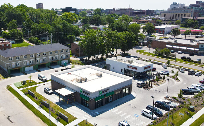 Pictures of Retail property located at 339 N Saddle Creek Rd, Omaha, NE 68131 for comps - image #1