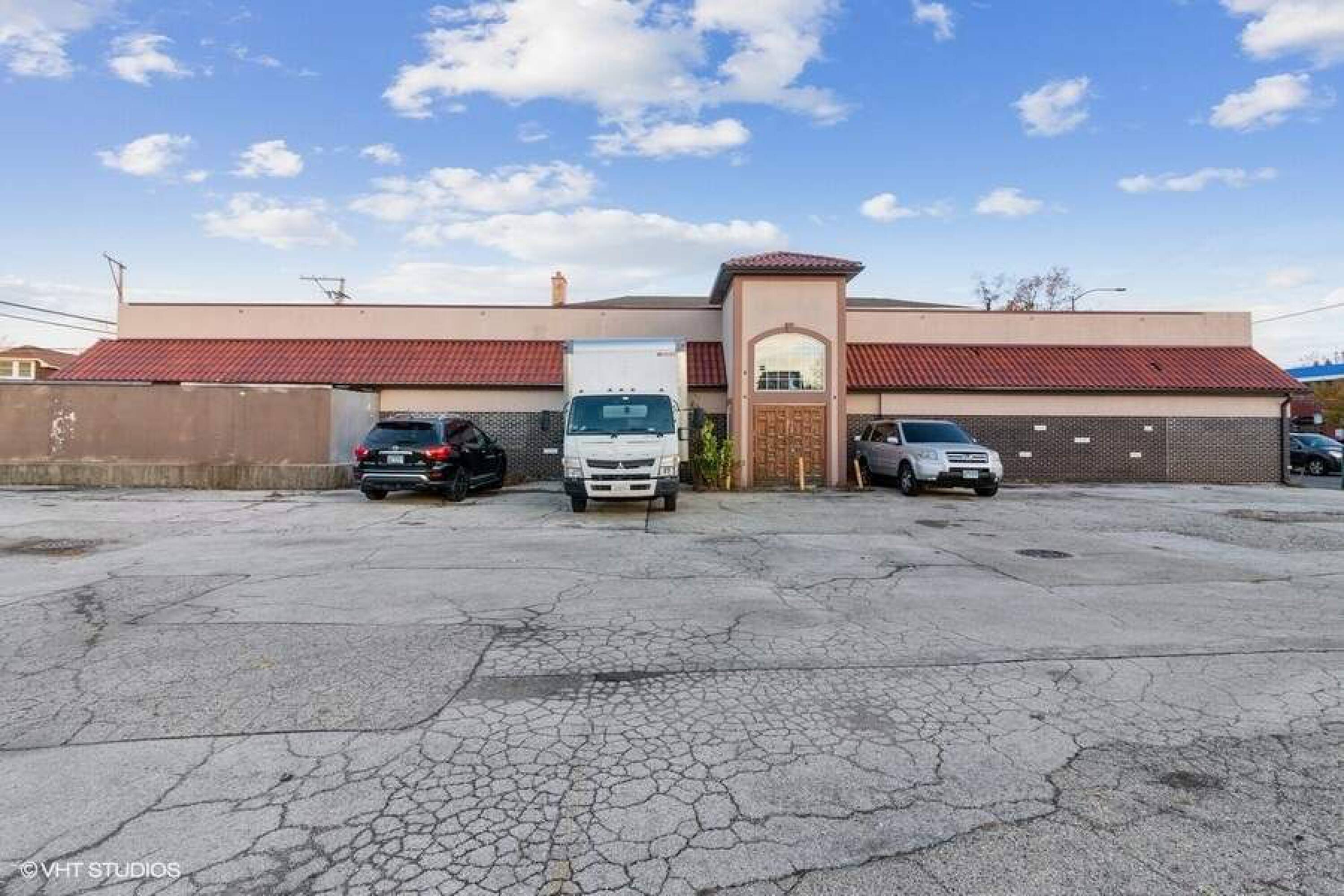 5956 W Higgins Ave, Chicago, IL 60630