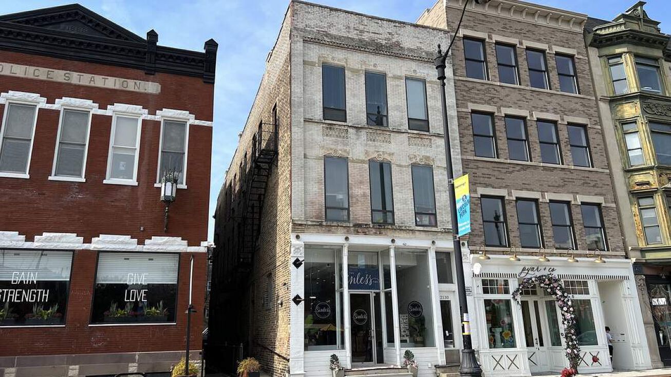 2130 N Halsted St, Chicago, IL 60614 Retail Property for Sale 2130