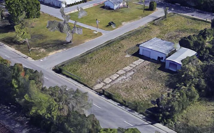 Pictures of Land property located at 704 S Barringer St, Florence, SC 29501 for sales - image #1
