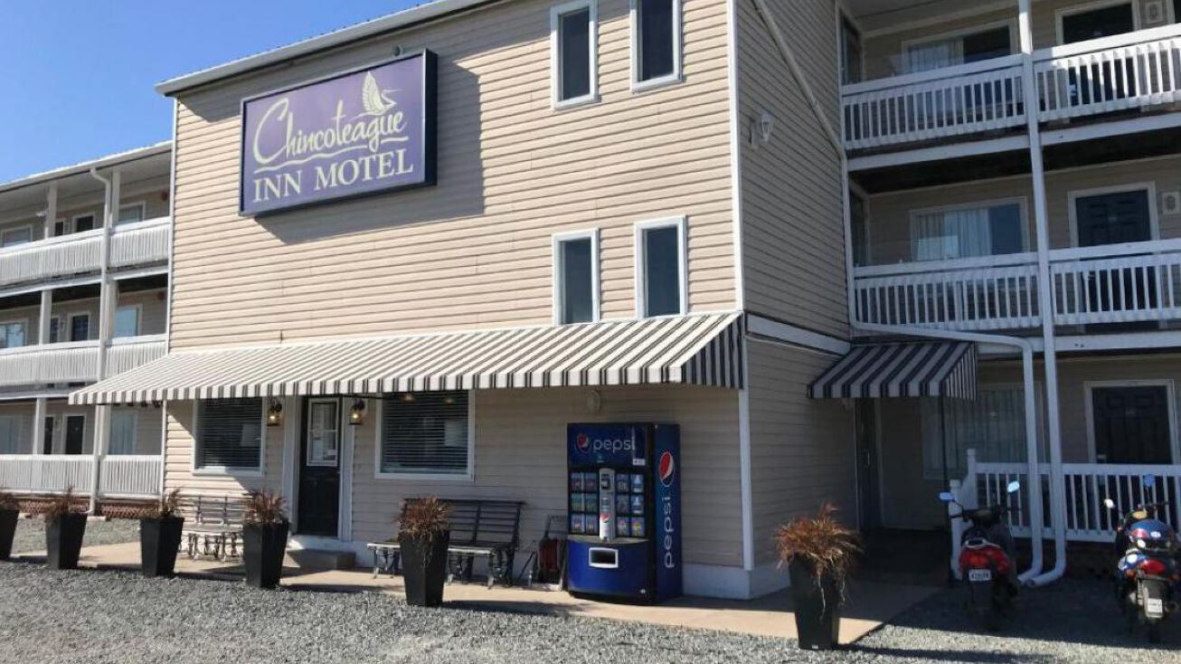 4417 Deep Hole Rd, Chincoteague, VA 23336