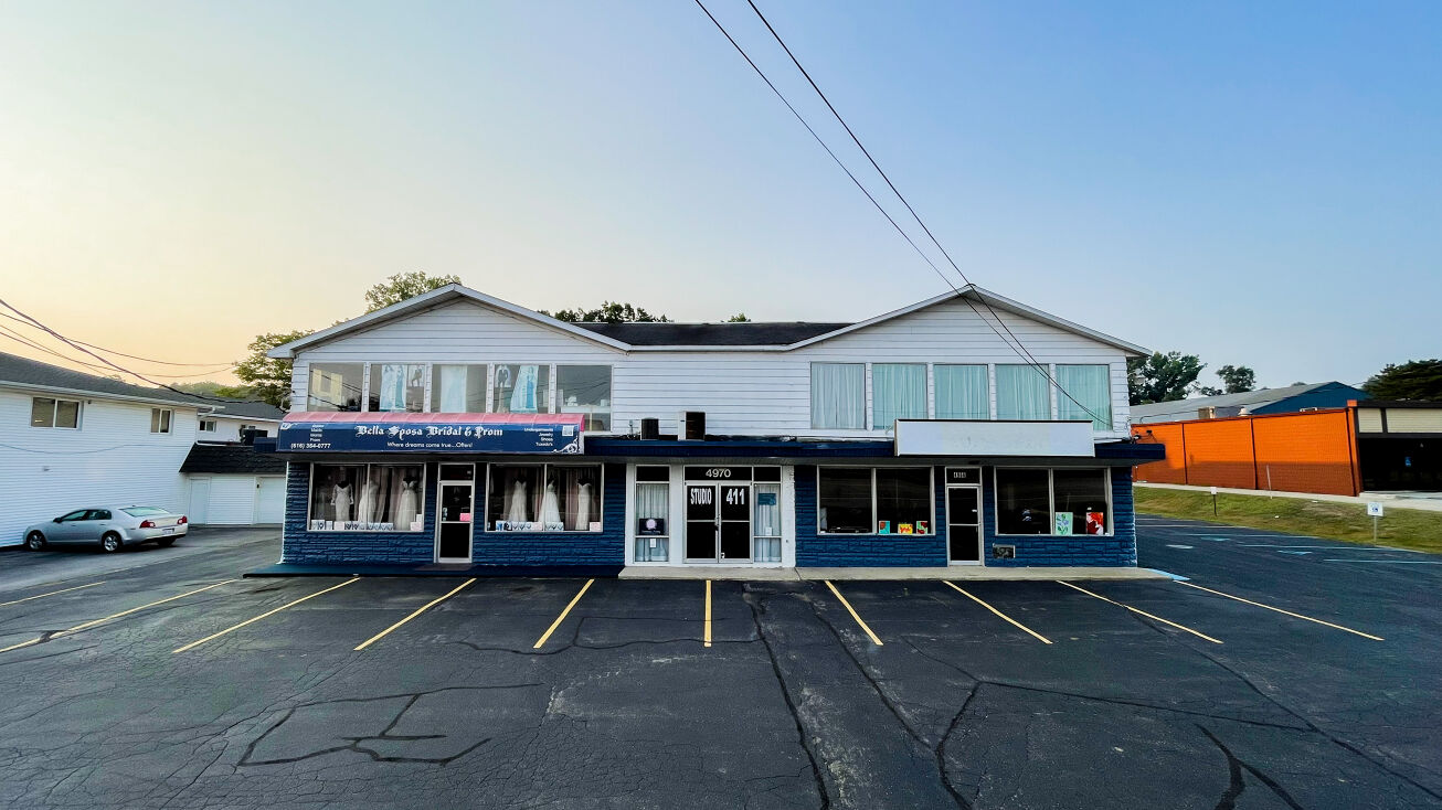 4972 Plainfield Ave NE, Grand Rapids, MI 49525