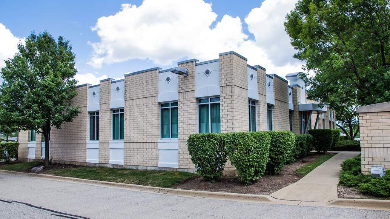 4190 W Euclid Avenue, Rolling Meadows, IL 60008