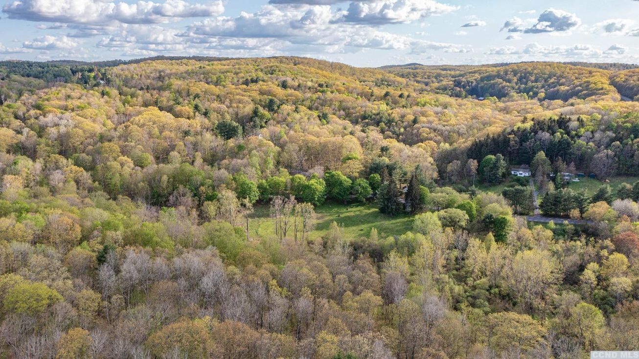 496 Doodletown Rd, Ancram, NY 12502