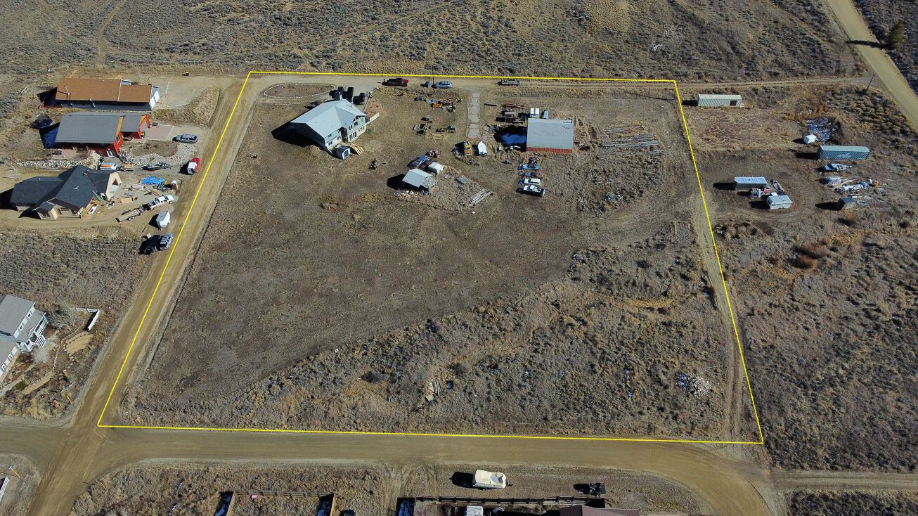 686 Nevava St, Hot Sulphur Springs, CO 80451