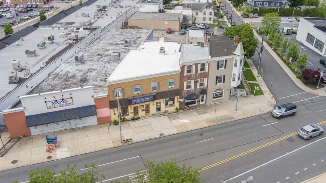 216218 W Lancaster Ave, Ardmore, PA 19003 Retail Property for Sale