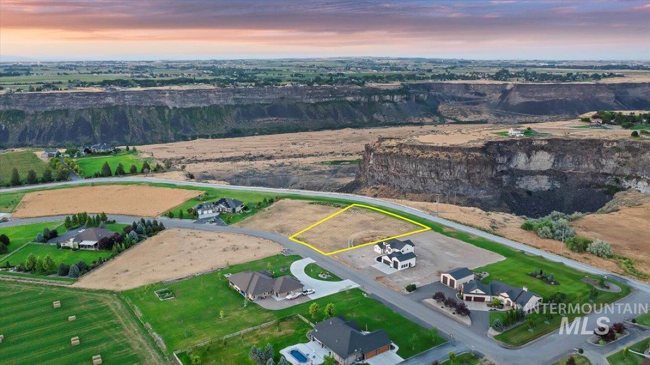 4284 Rim Vista Rd, Filer, ID 83328