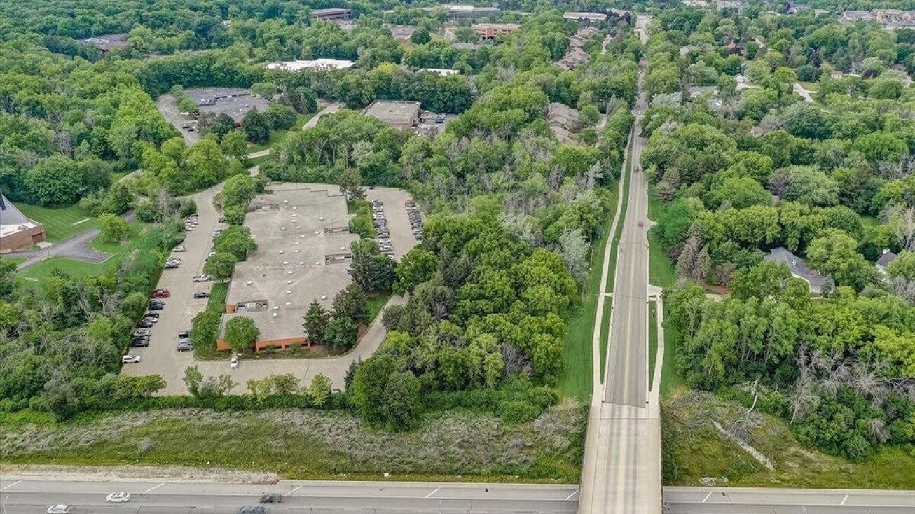 Pcl23 Way, Brookfield, WI 53005