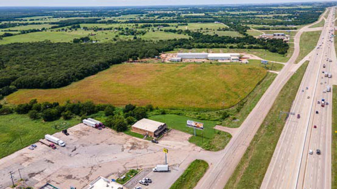 Pictures of Land property located at N Interstate 35 Ross, Elm Mott, TX