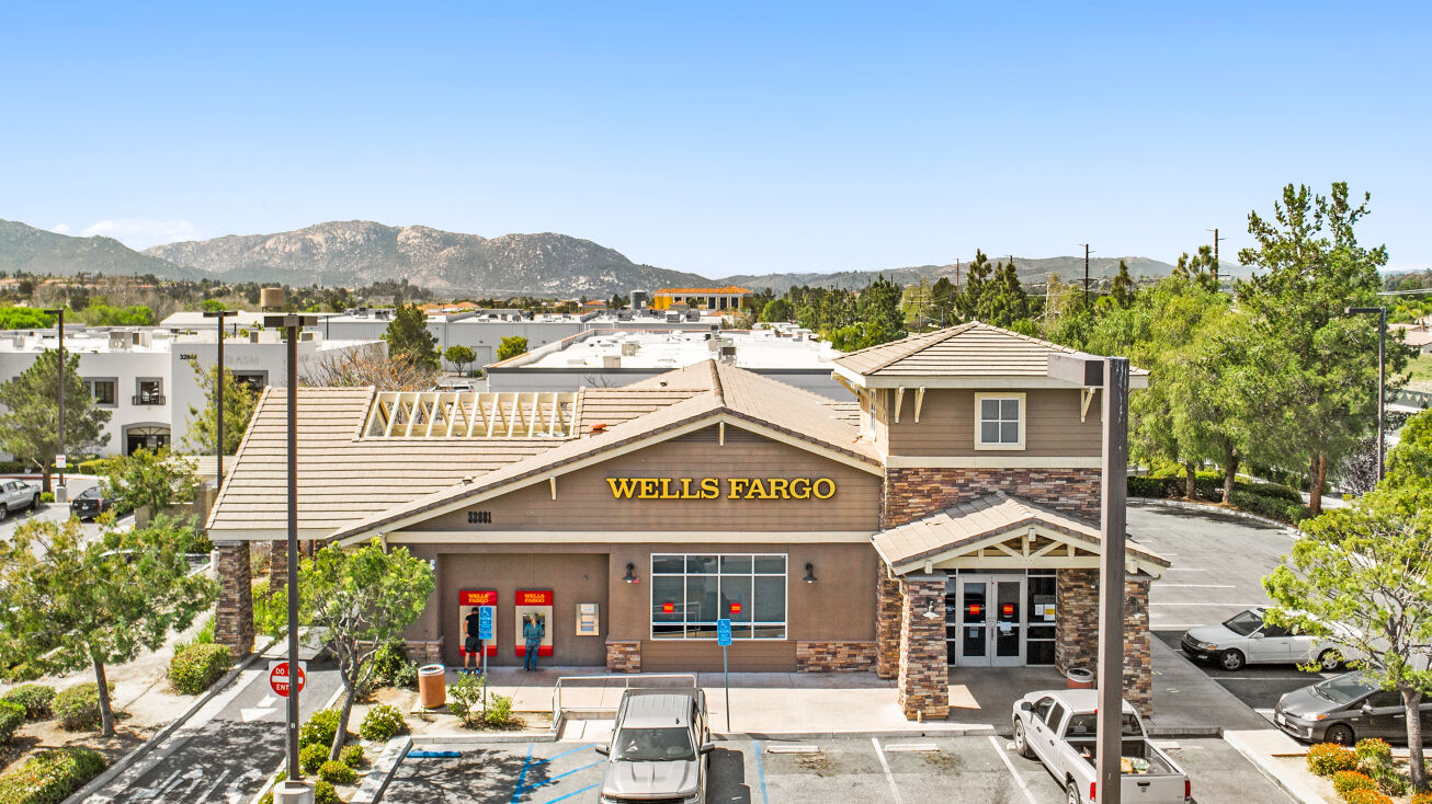 32881 Temecula Pkwy, Temecula, CA 92592