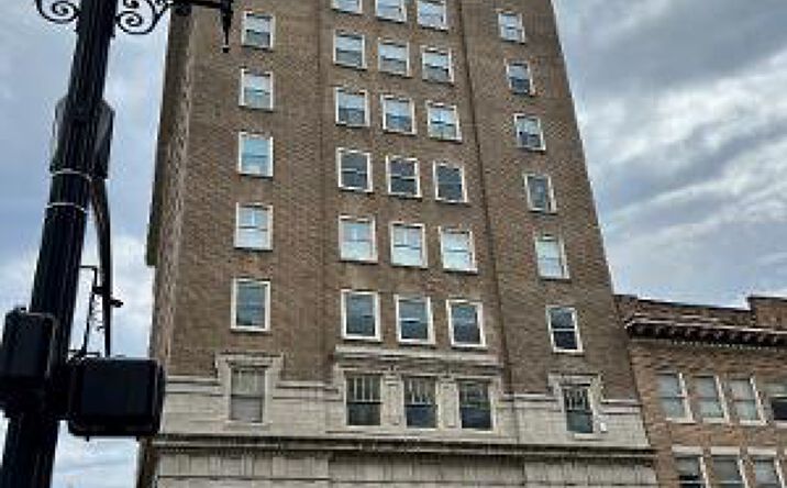 Pictures of Mixed Use property located at 999 4th Ave, Huntington, WV 25701 for sales - image #1
