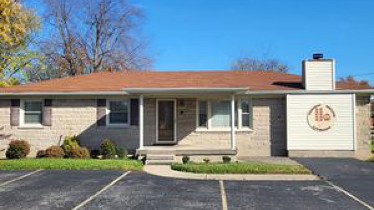 2401 Lower Hunters Trace, Louisville, KY 40216 Office Property for