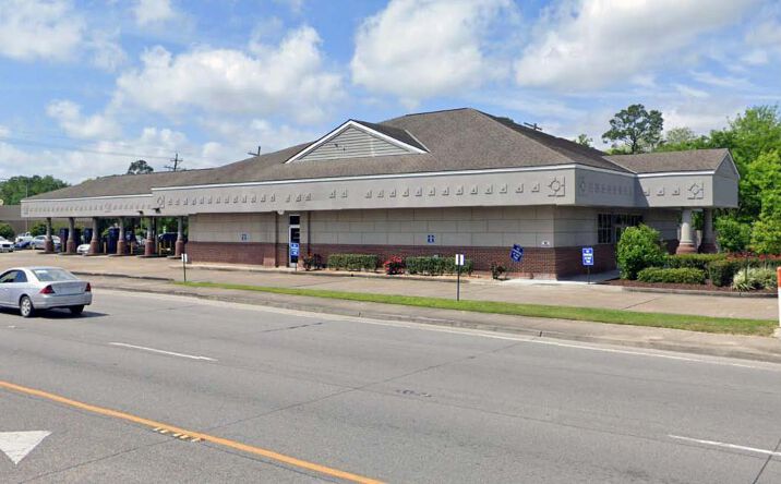 Pictures of Retail, Mixed Use property located at 1920 LA-14, Lake Charles, LA 70601 for sales - image #1