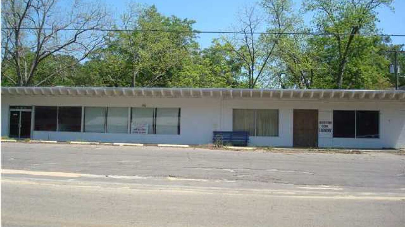 16457 SE Main Street, Blountstown, FL 32424