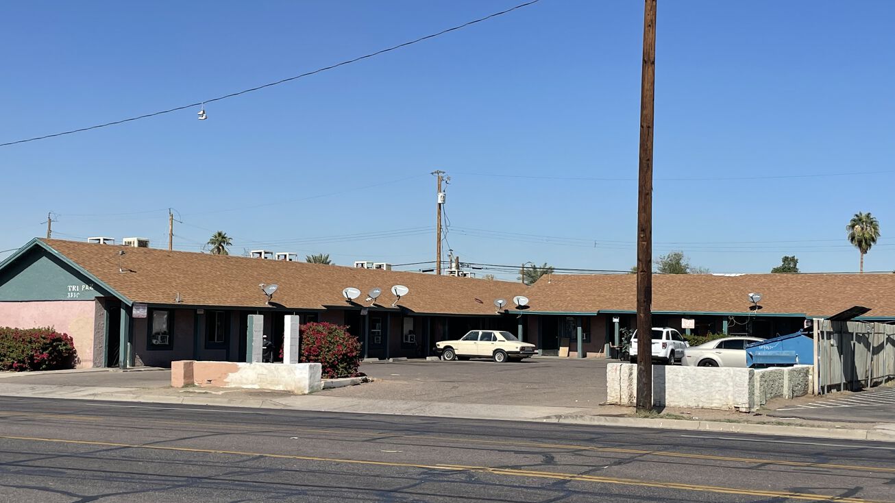 3330 W Buckeye Rd, Phoenix, AZ 85009