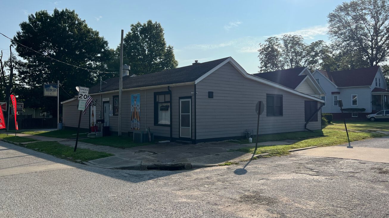 1403 E A St, Belleville, IL 62221