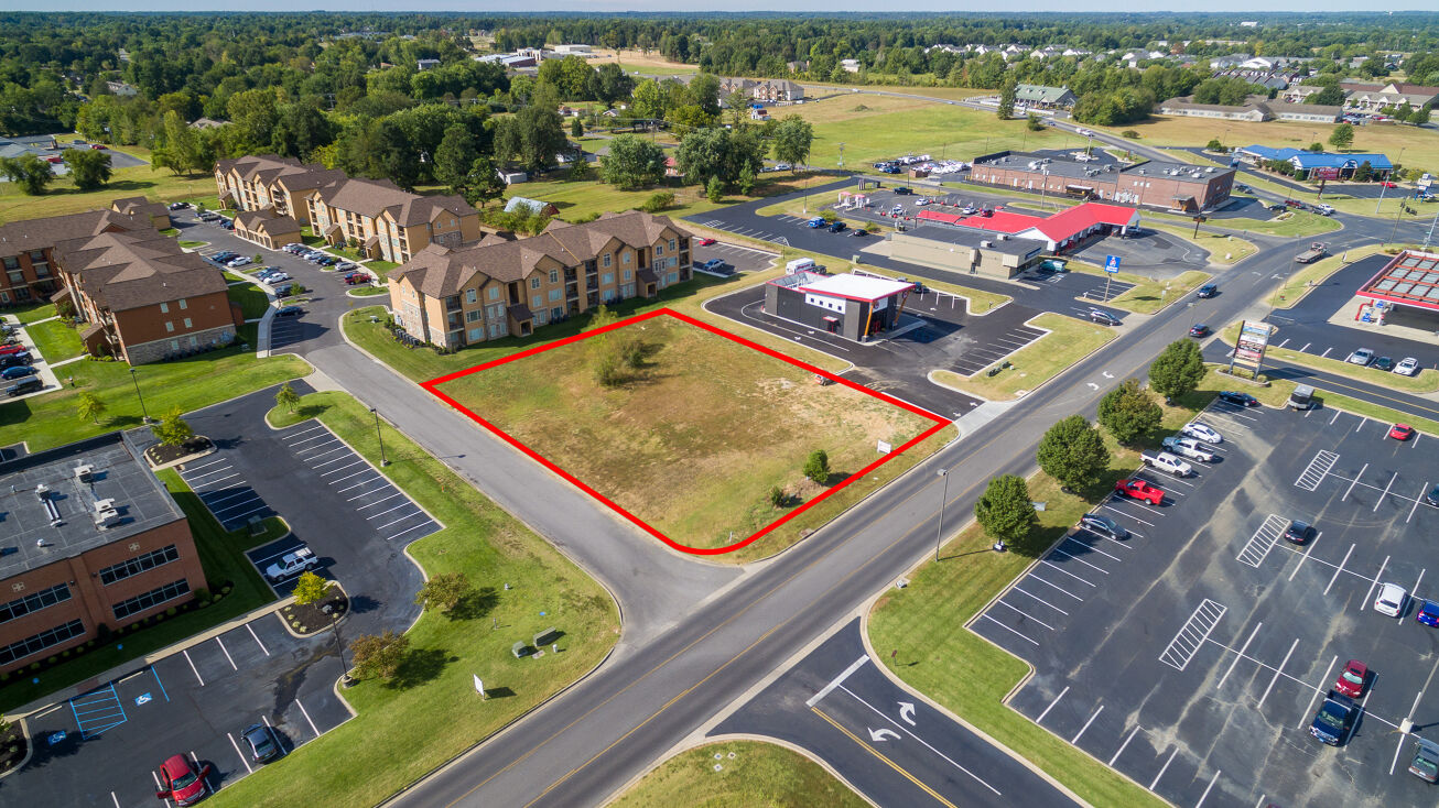 4780 Village Square Dr, Paducah, KY 42001