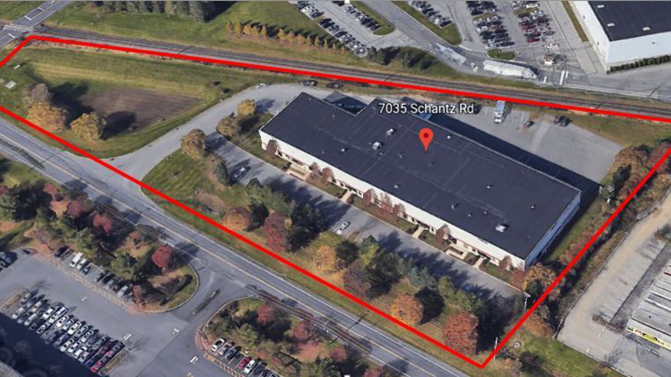 7035 Schantz Rd, Allentown, PA 18106
