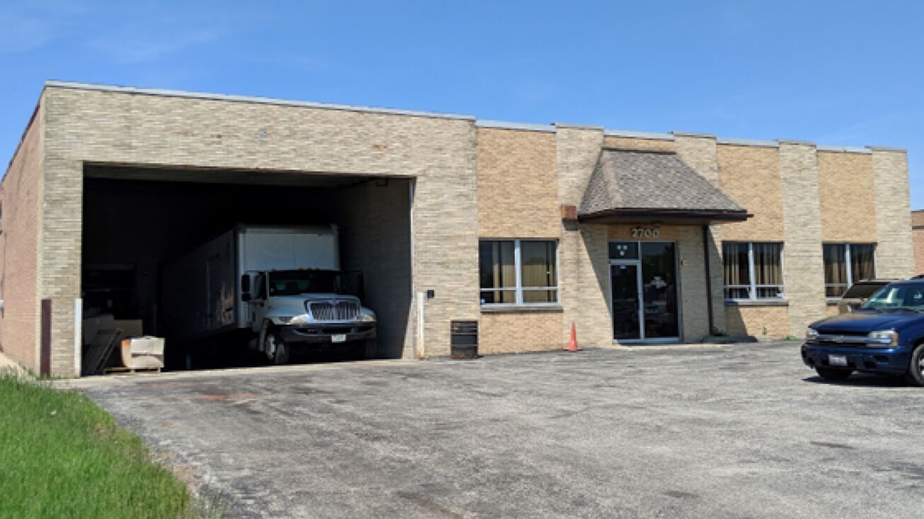 2700 S 21st Ave, Broadview, IL 60155