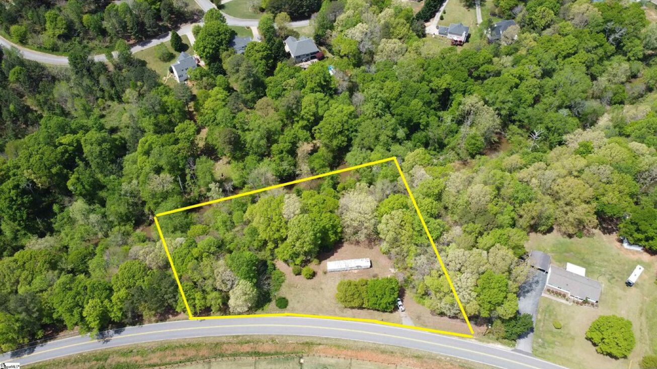 6070 Anderson Mill Rd, Moore, SC 29369