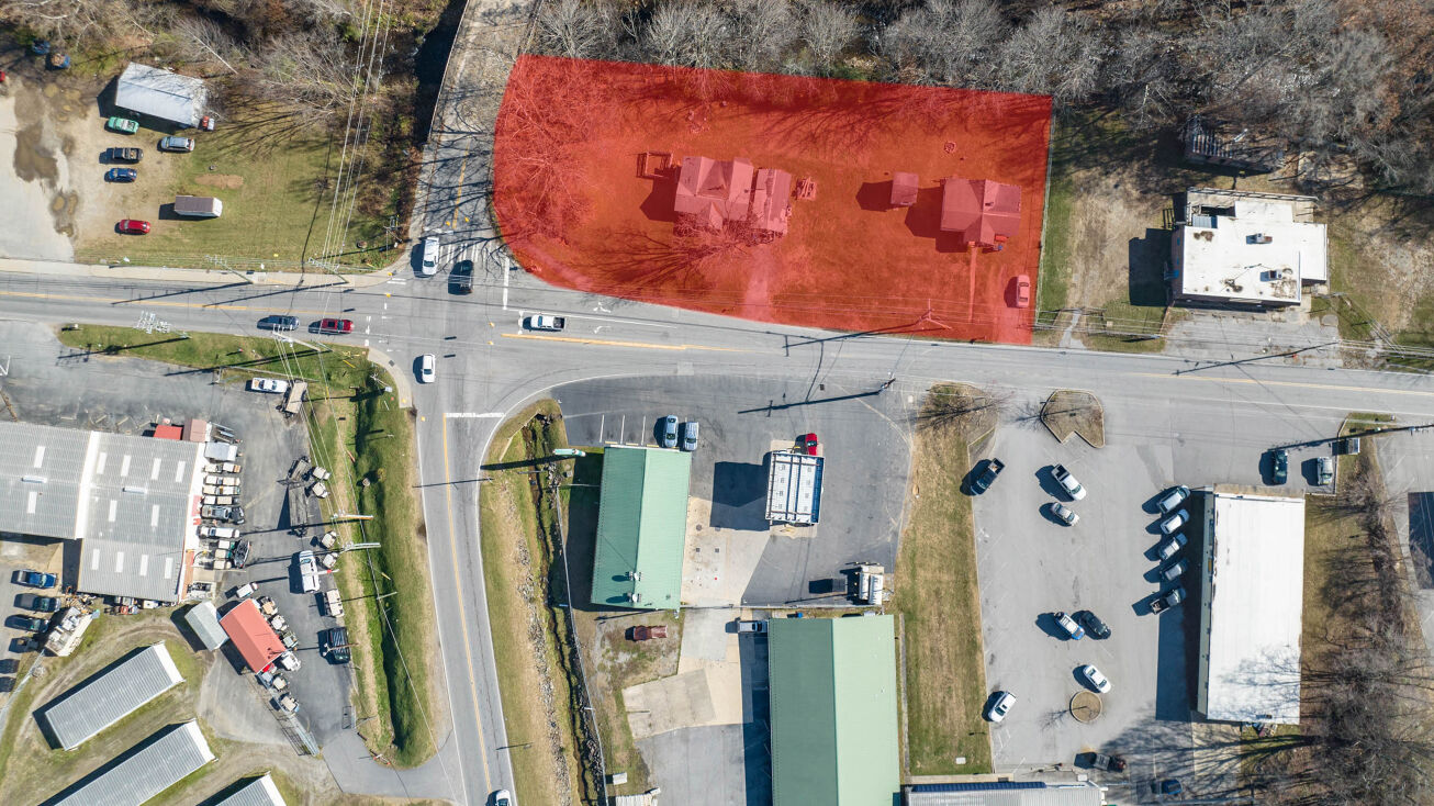 1471 Sulphur Springs Rd, Waynesville, NC 28786