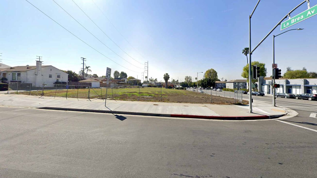 6220 S La Brea Ave, Los Angeles, CA 90056