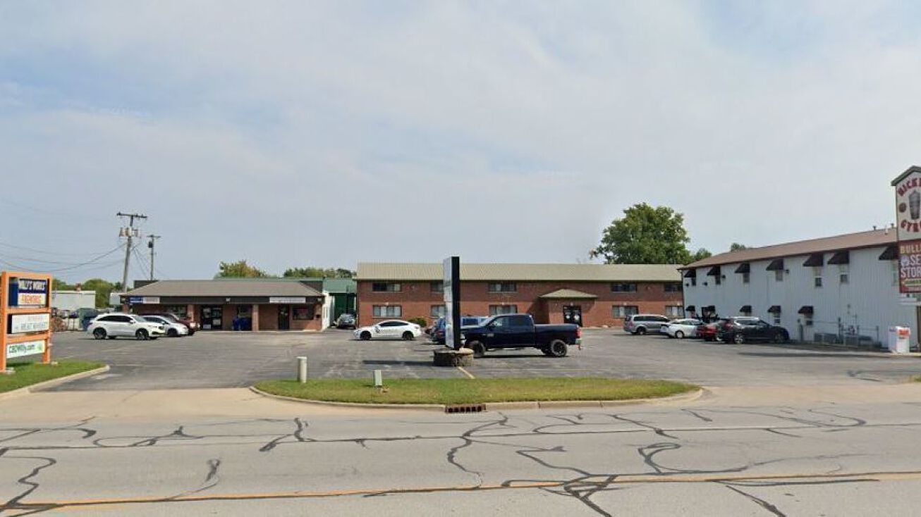 1500 N Main St, Crown Point, IN 46307