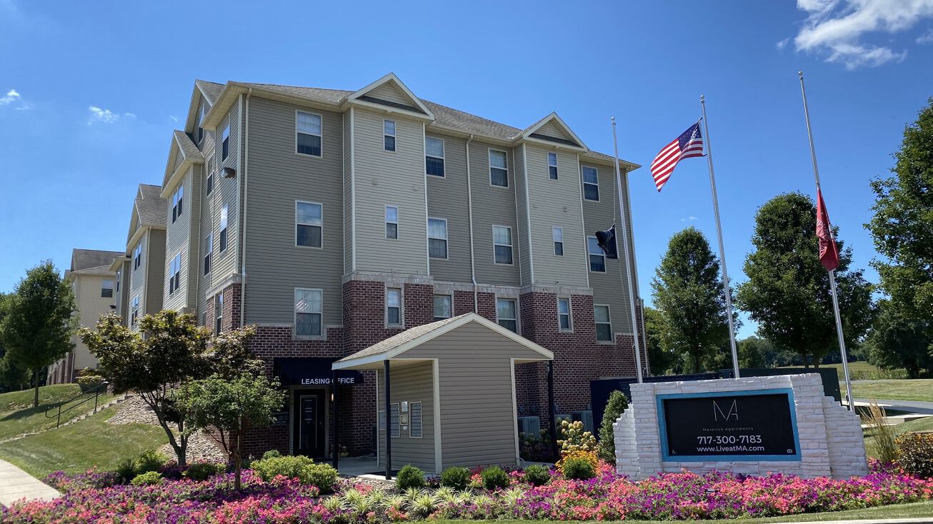 Apartments Near Maverick Station