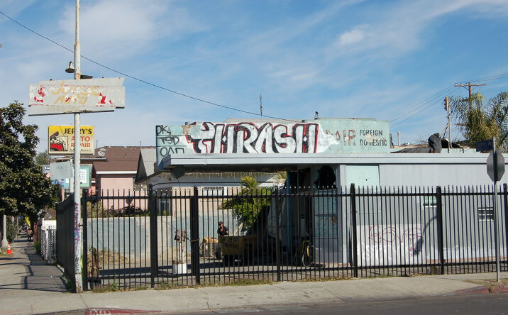 Pictures of Retail property located at 4922 S Central Ave, Los Angeles, CA 90011 for sales - image #1