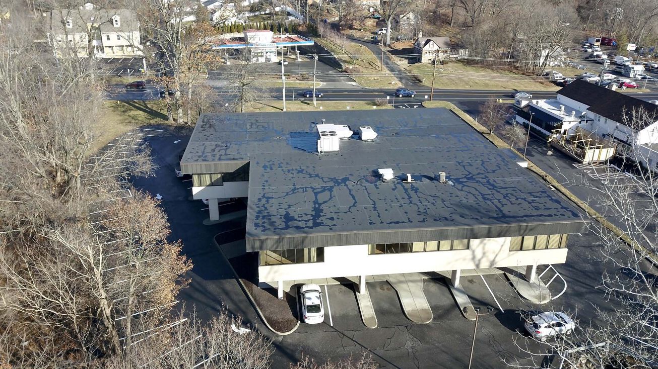 26 Mill Plain Rd, Danbury, CT 06811