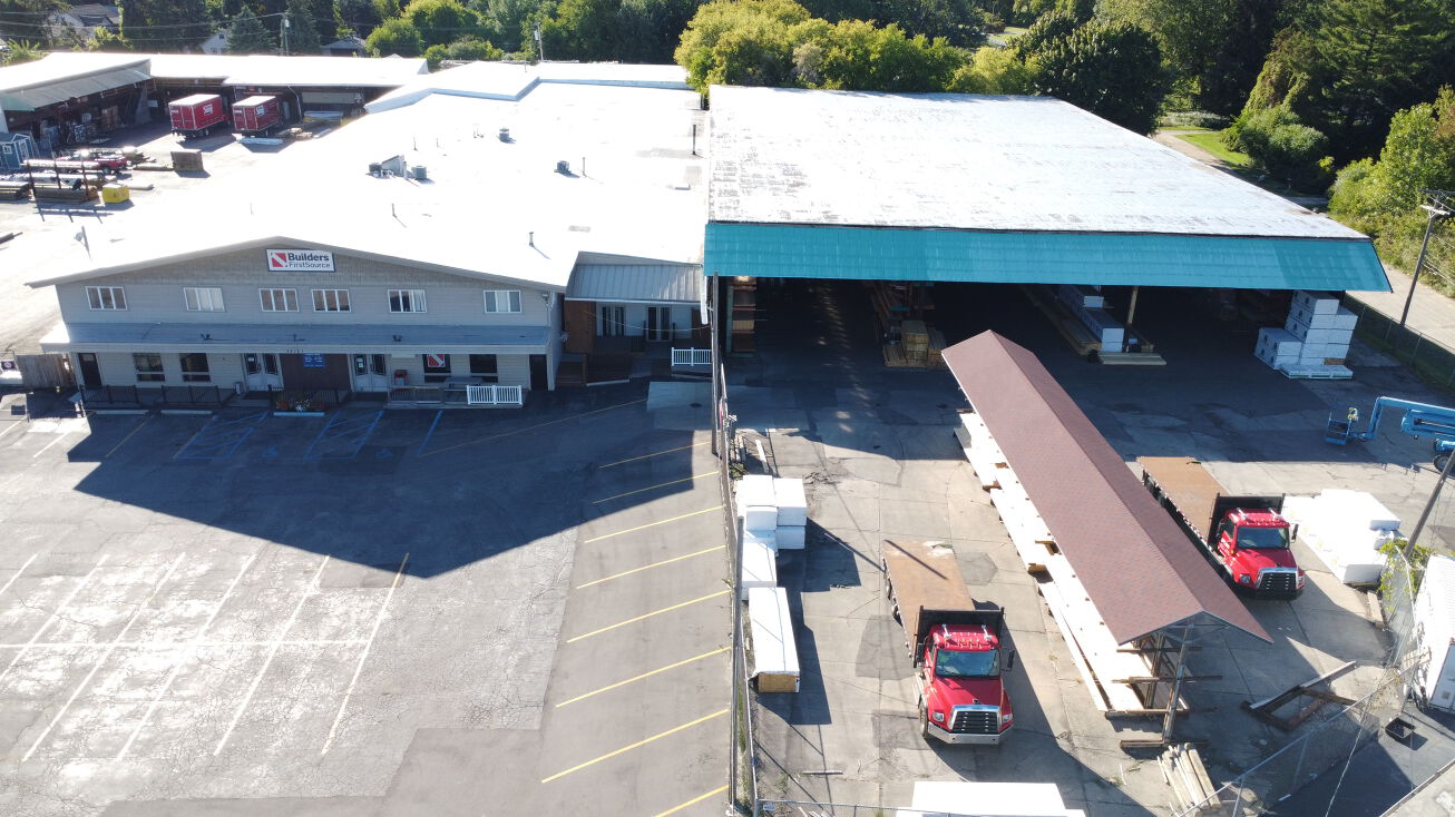 34151 Southbound Gratiot Ave, Clinton Twp, MI 48035 Industrial