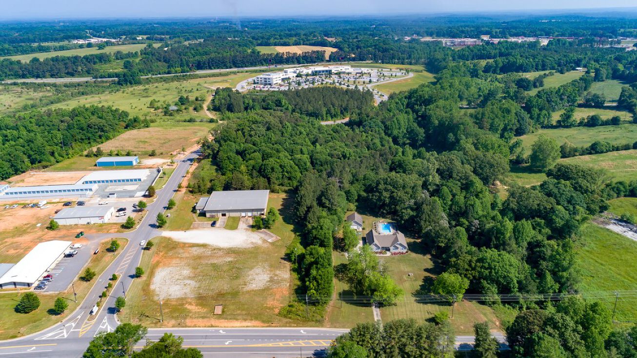 Clear Creek Pkwy, Lavonia, GA 30553