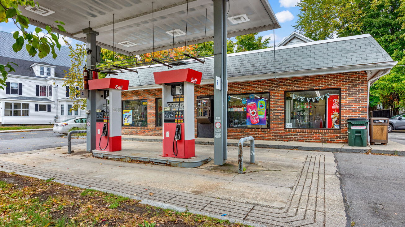 63 Friend St, Amesbury, MA 01913 Retail Property for Sale 6365