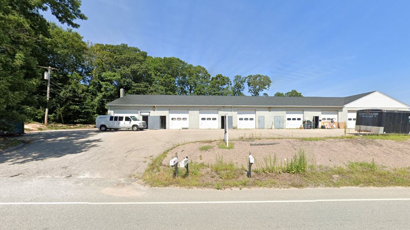 73 Old Hopkinton Rd, Westerly, RI 02891