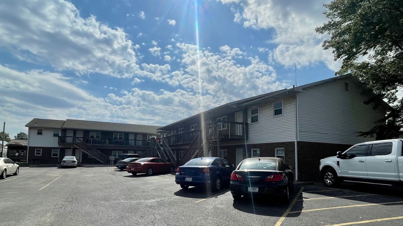 401 S 5th St, Boonville, IN 47601