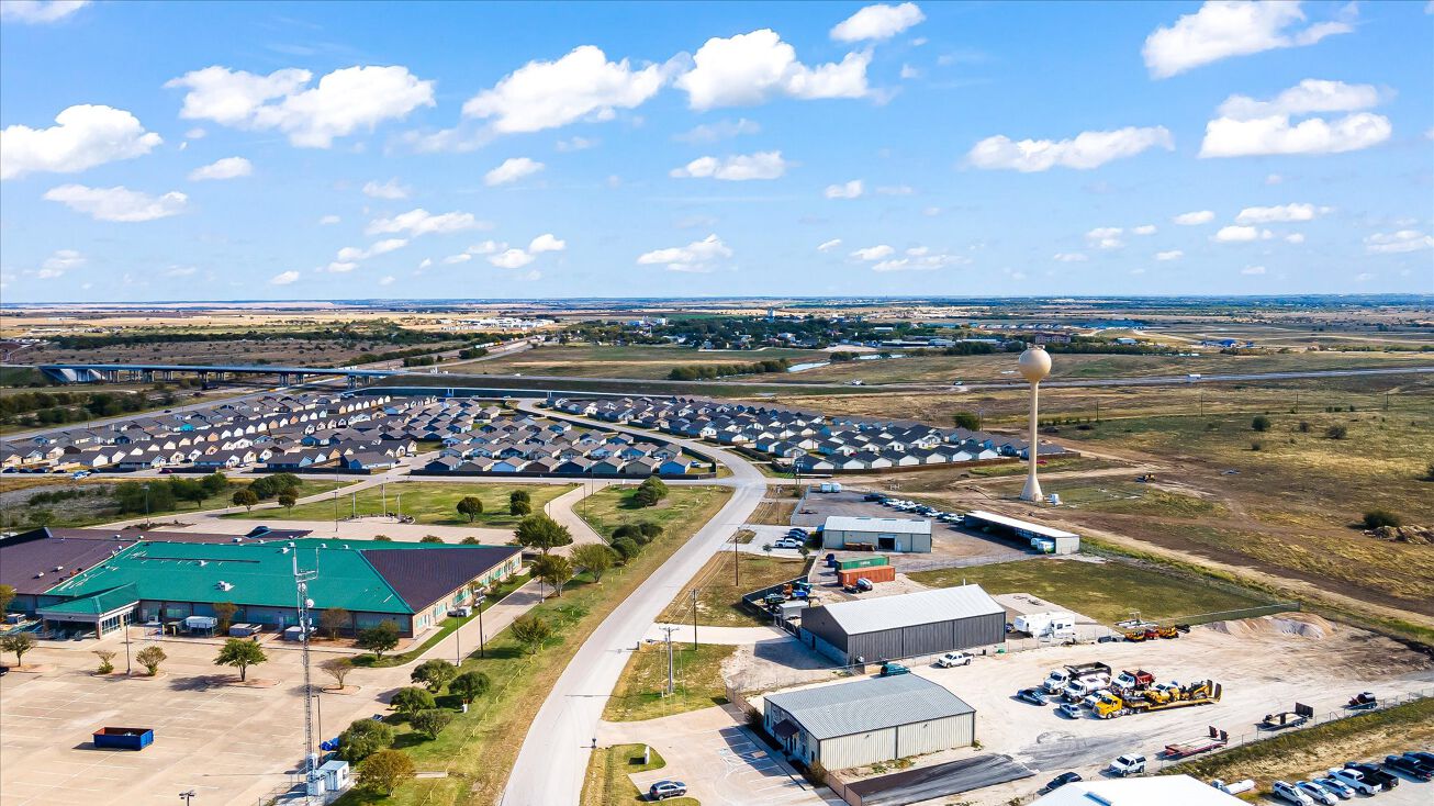 714 Hughie Long Rd, Cresson, TX 76035