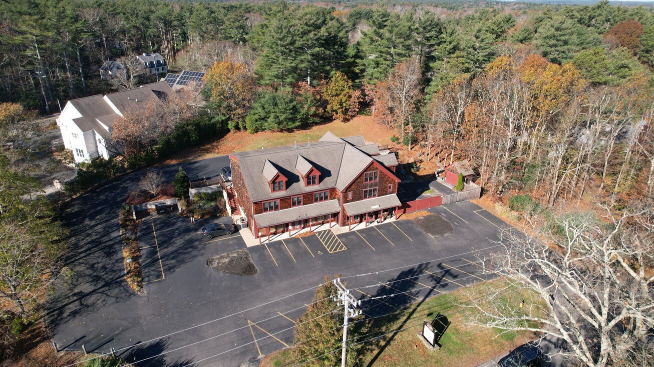 1528 Tremont St, Duxbury, MA 02332