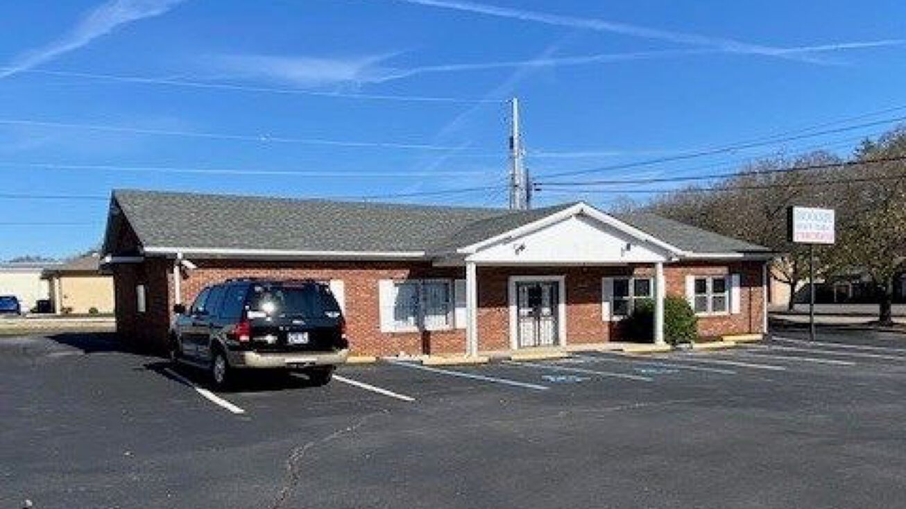 1901 Brookside Dr Building 2, Kingsport, TN 37660 Mixed Use Property